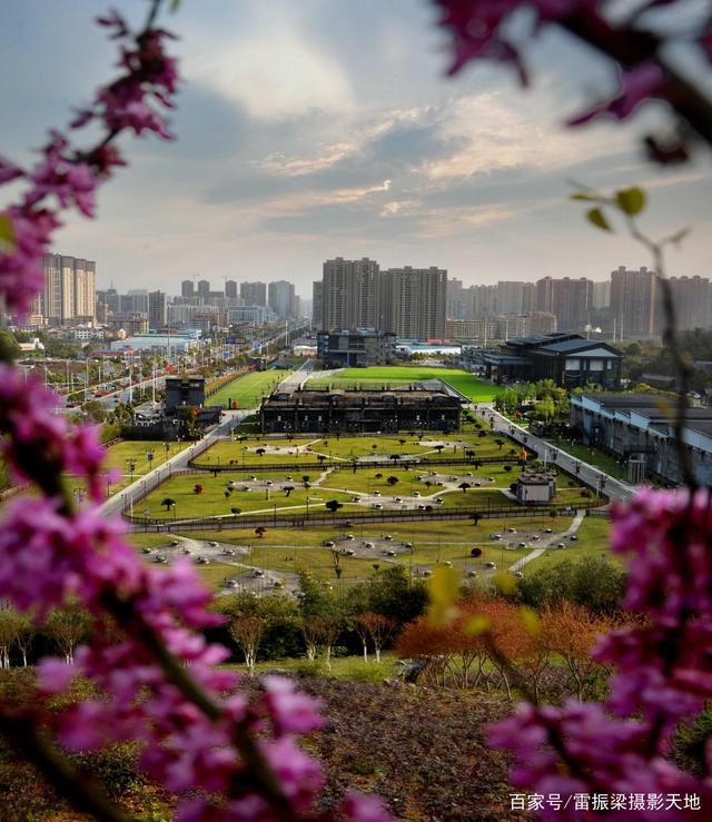 湘窖生态文化酿酒城春暖花开景美如画，恰是春游赏花观景好去处