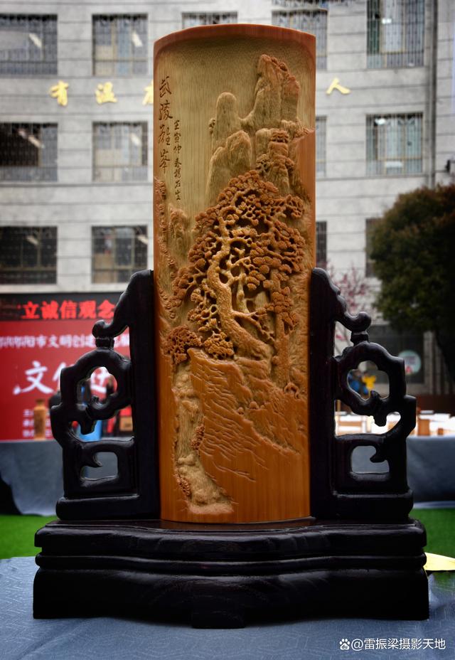 邵阳根雕：杨石生、刘完菊夫妇根雕非遗作品自成一派 独具特色