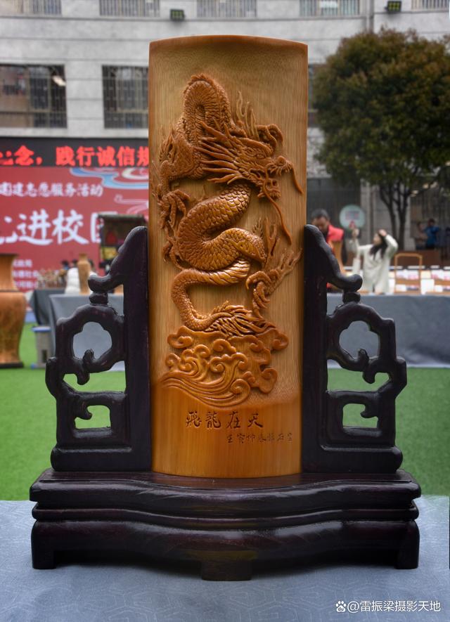 邵阳根雕：杨石生、刘完菊夫妇根雕非遗作品自成一派 独具特色